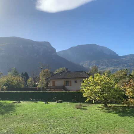 La Montagne Ca Vous Gagne ! Appartement Cluses Buitenkant foto